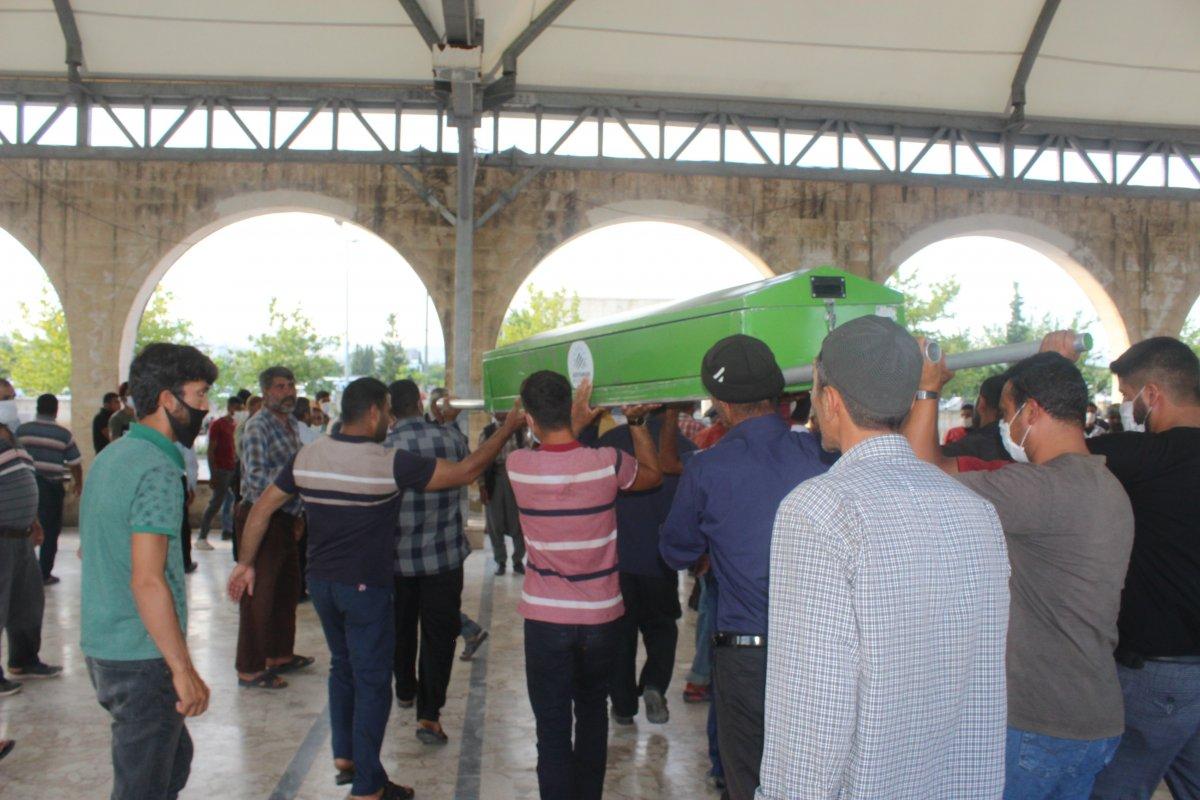 Adıyaman'da aynı tabutta cenaze namazları kılındı