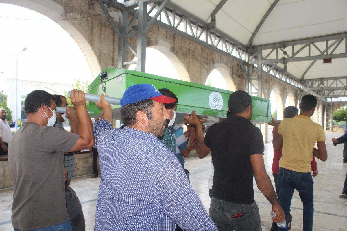 Adıyaman'da aynı tabutta cenaze namazları kılındı