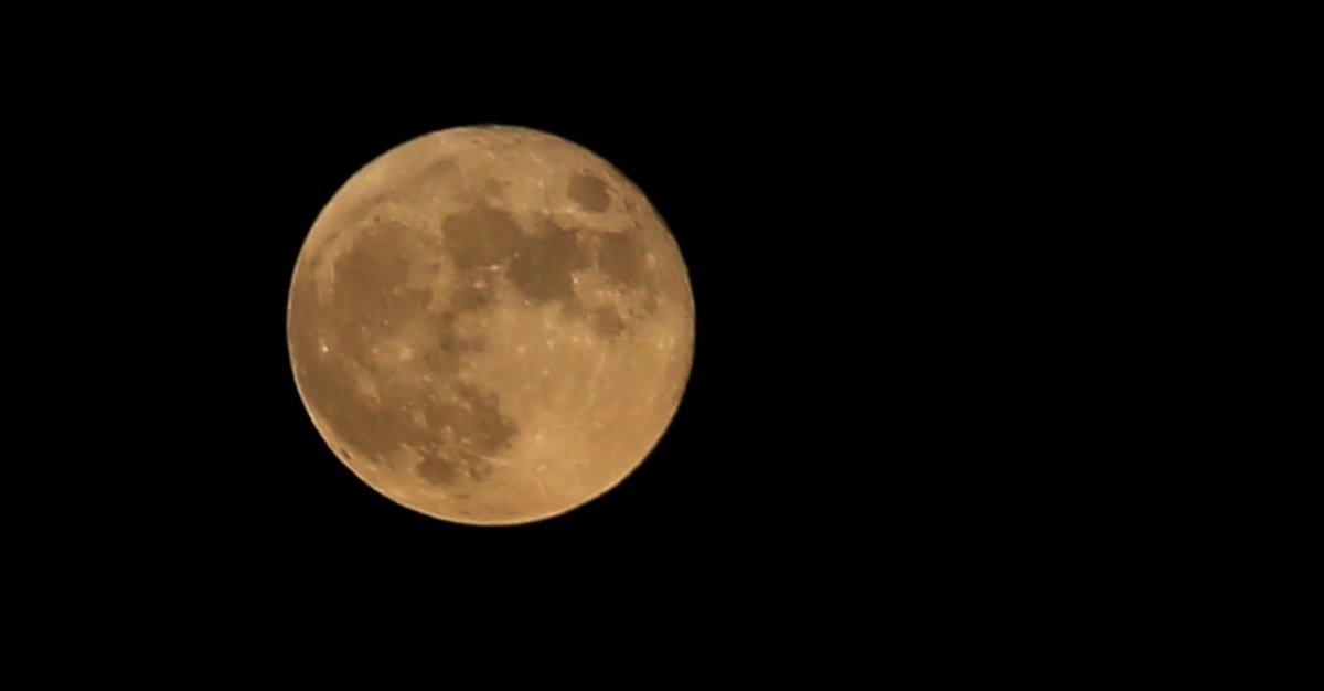 Elazığ'daki dolunay görenleri büyüledi