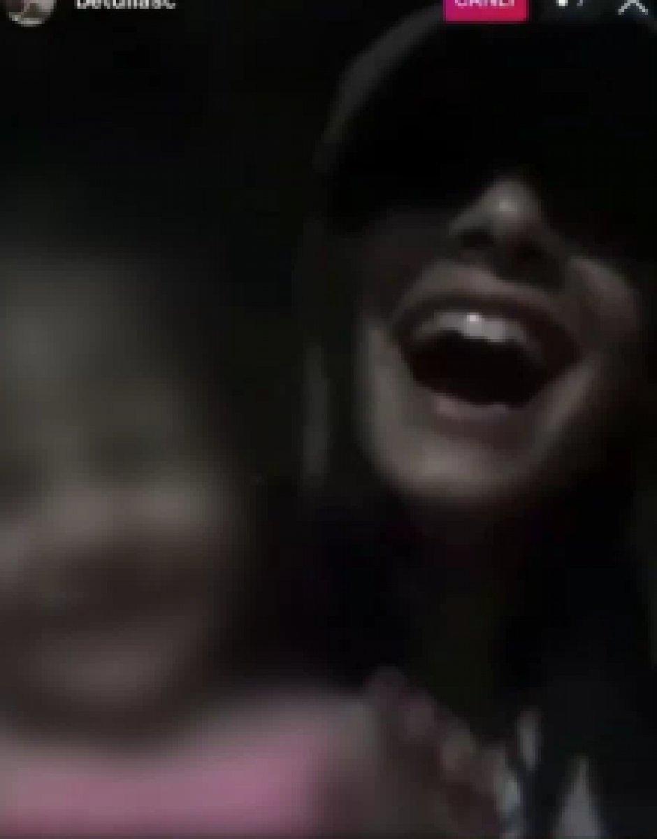 Kuzenine canlı yayında sigara içirmeye çalıştı