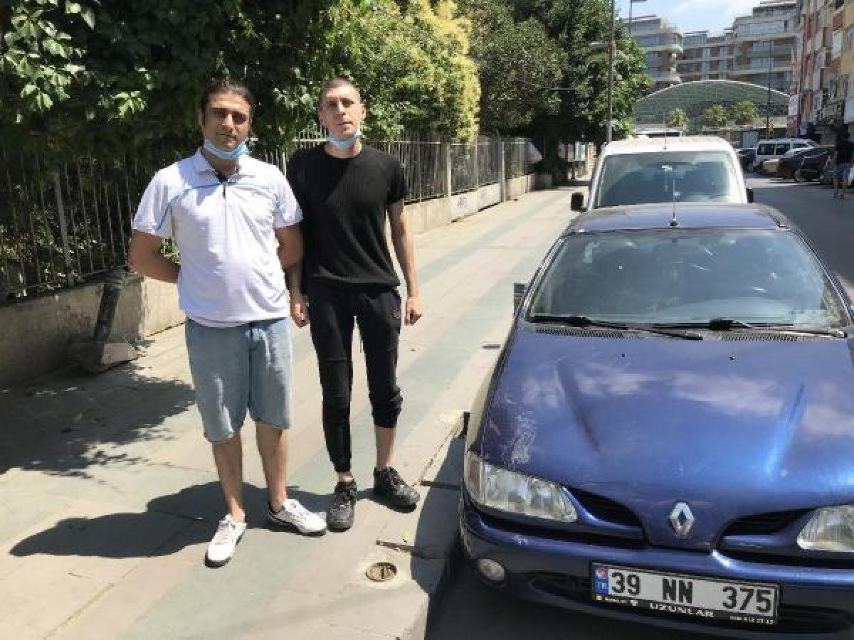 Küçükçekmece'de iki kardeşe taksicilerden saldırı