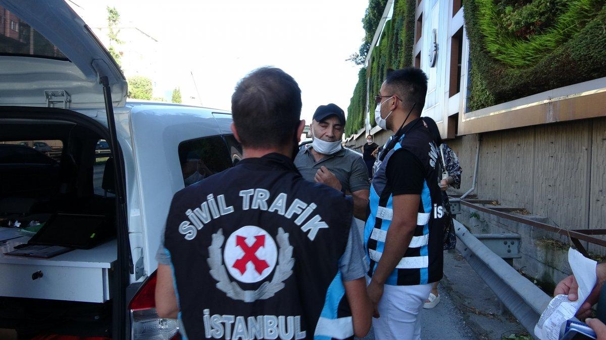 Pendik'te ceza yiyen sürücü basına saldırdı