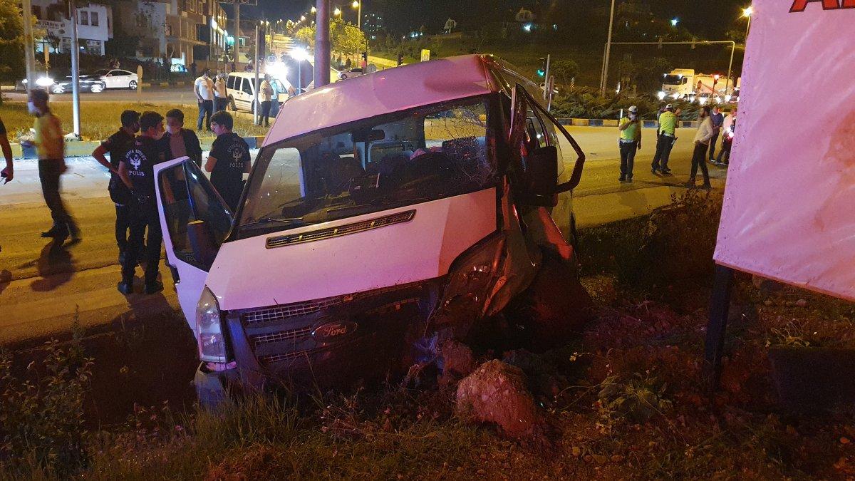 Kastamonu'da kovalamaca: Kaçan araç ve polis kaza yaptı