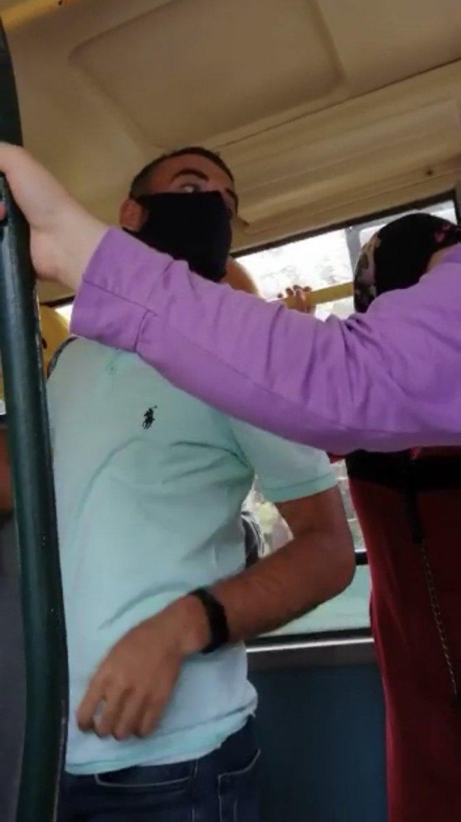 Sakarya'da dolmuşta maske kavgası kamerada