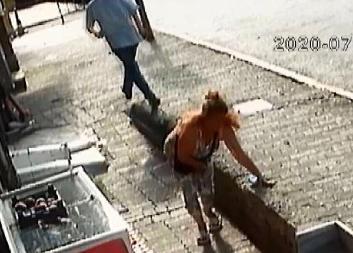 Beyoğlu'nda kadına saldırı anı kamerada