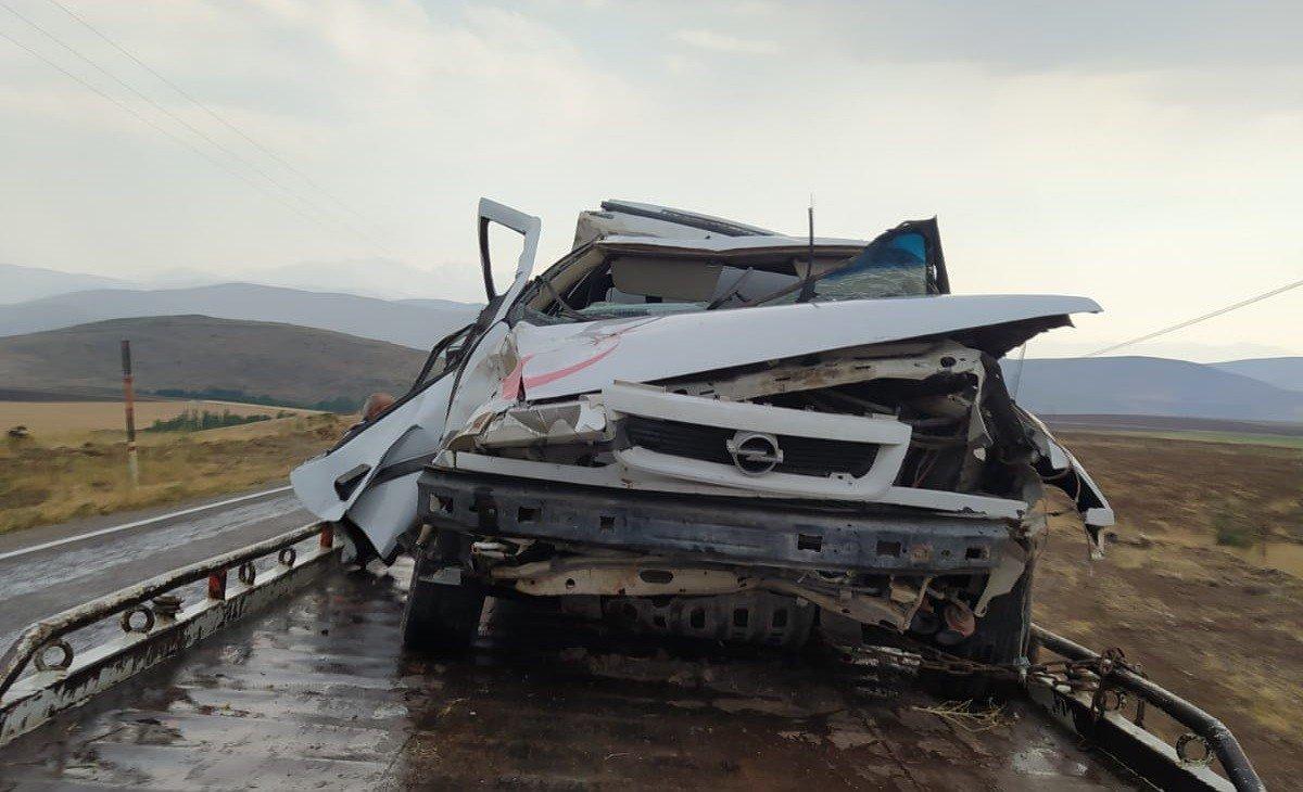 Kahramanmaraş'ta bu otomobilden sağ çıktılar