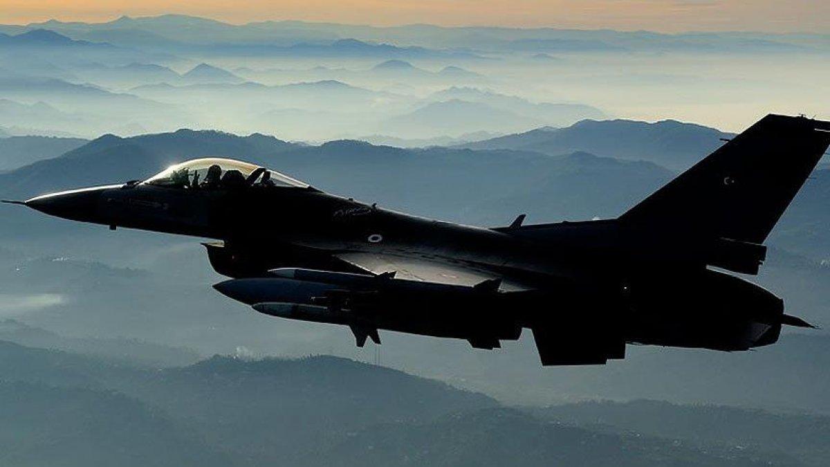 Hakkari kırsalında 2 terörist öldürüldü