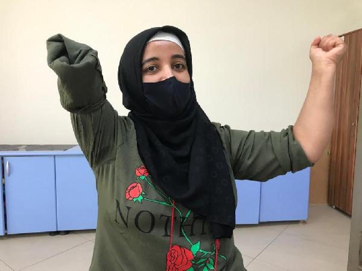 İstanbul'da, tek kollu Esra'nın azmi örnek oluyor