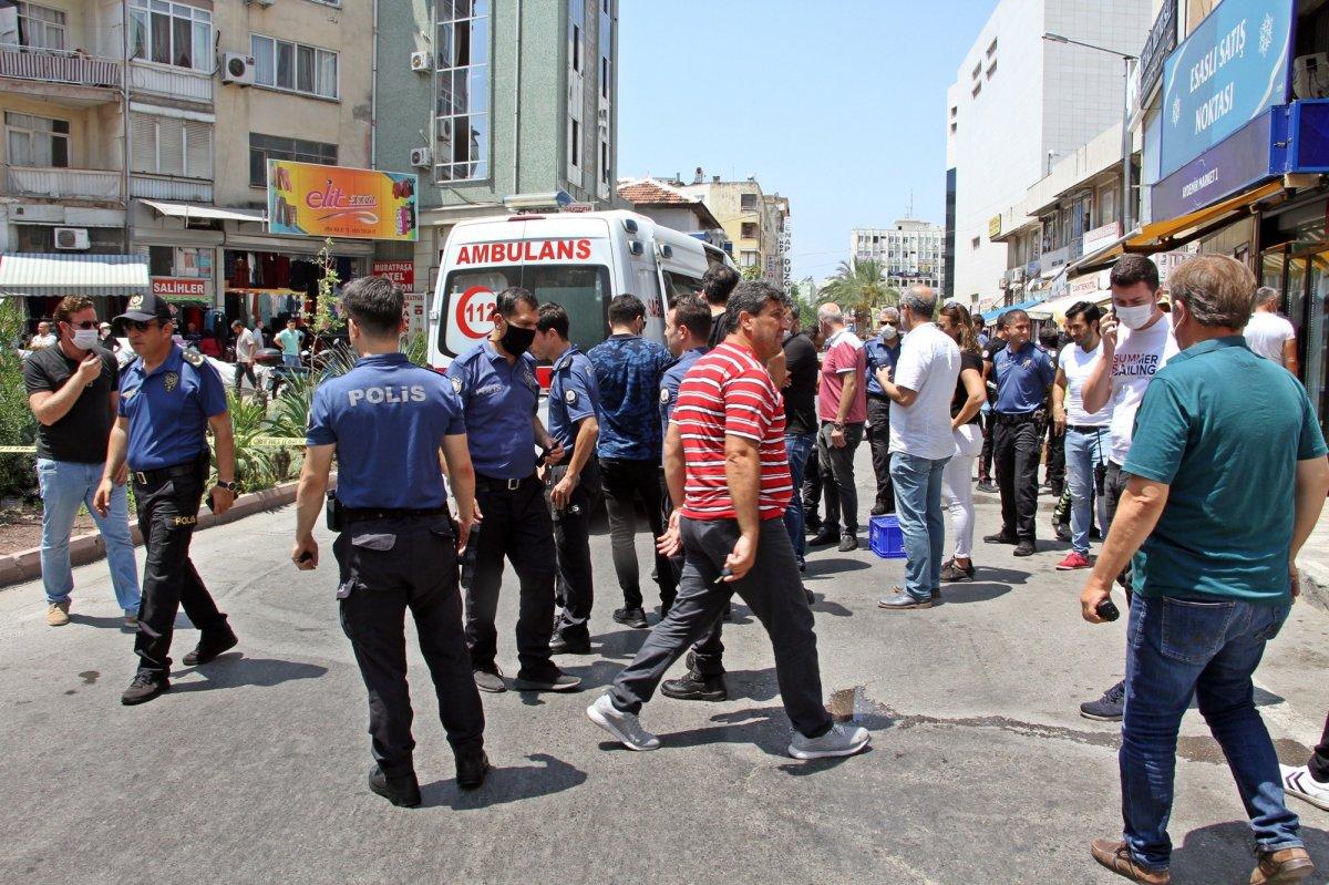 Antalya'da 2 polisin yaralandığı anlar kamerada