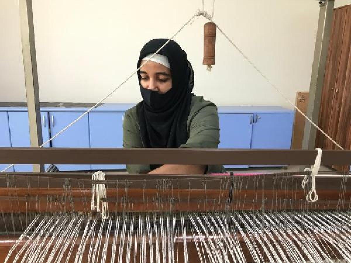 İstanbul'da, tek kollu Esra'nın azmi örnek oluyor