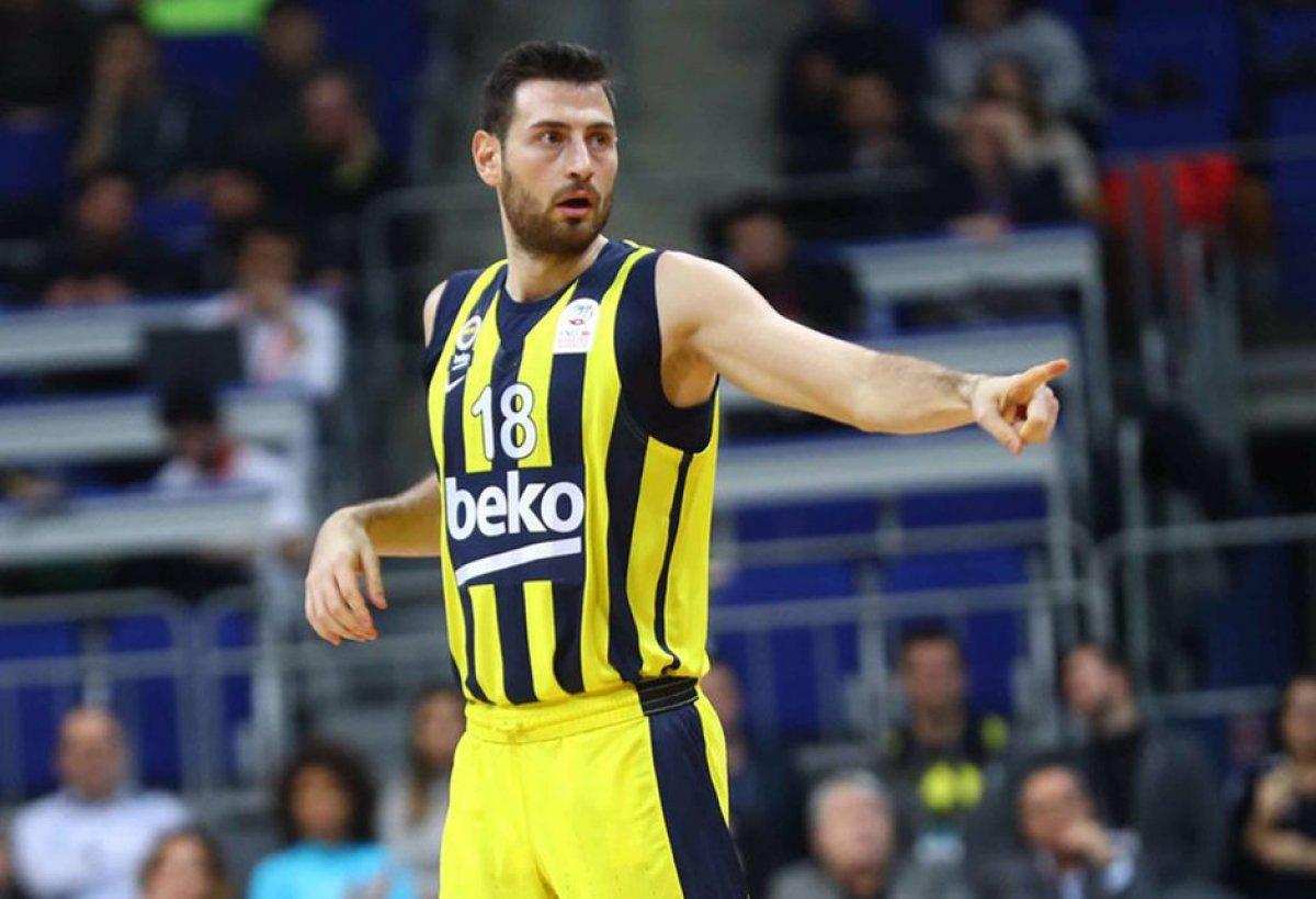 Egehan Arna, Beşiktaş ile anlaştı