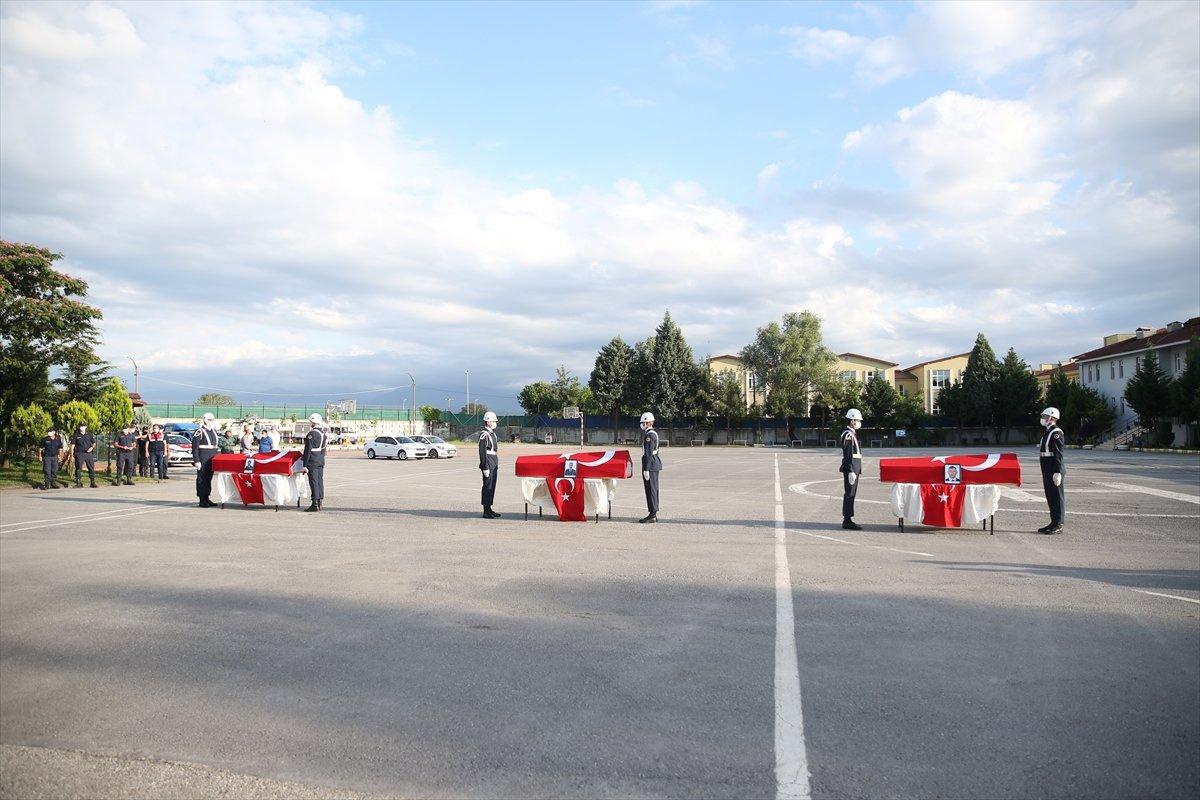 Şehit askerlerin cenazeleri memleketlerine uğurlandı