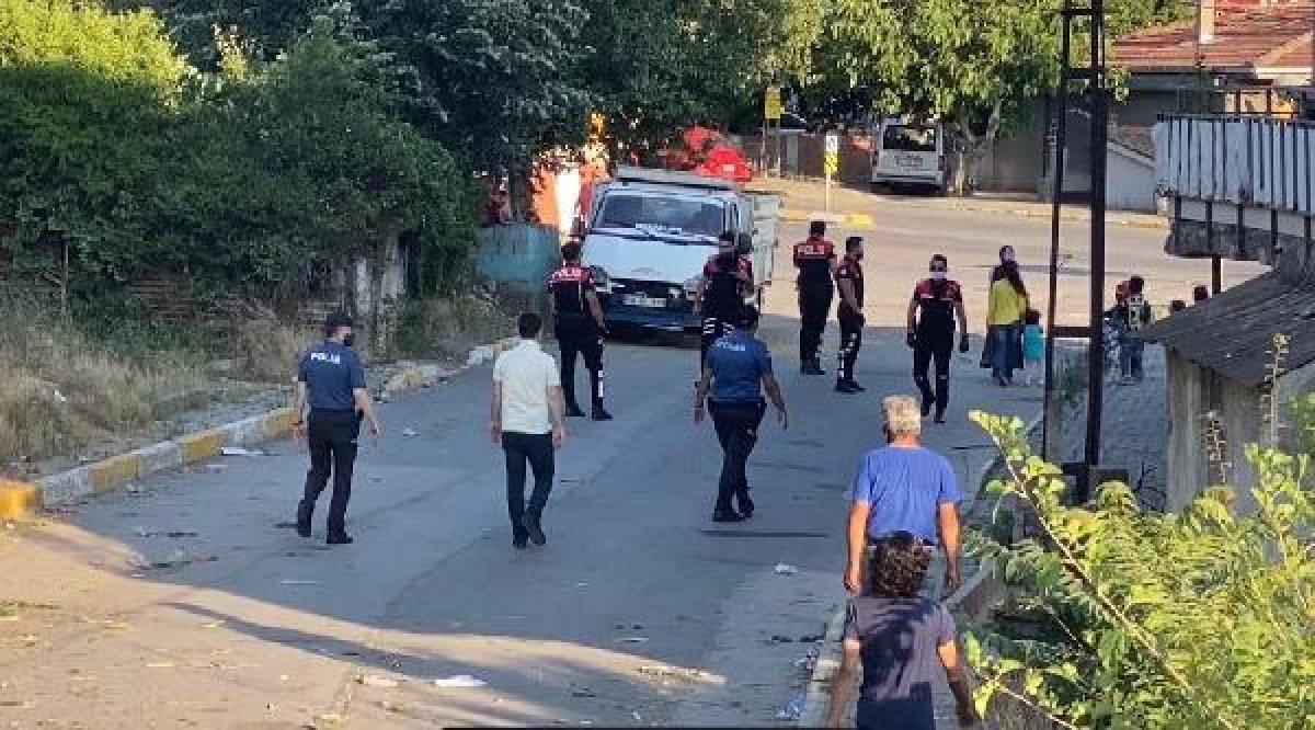 Ataşehir'de sosyal mesafesiz sokak düğünü