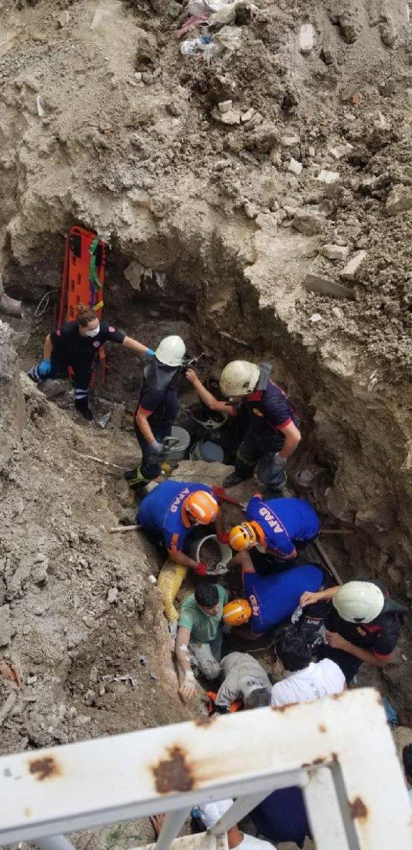 Kütahya'da okul bahçesinde göçük meydana geldi