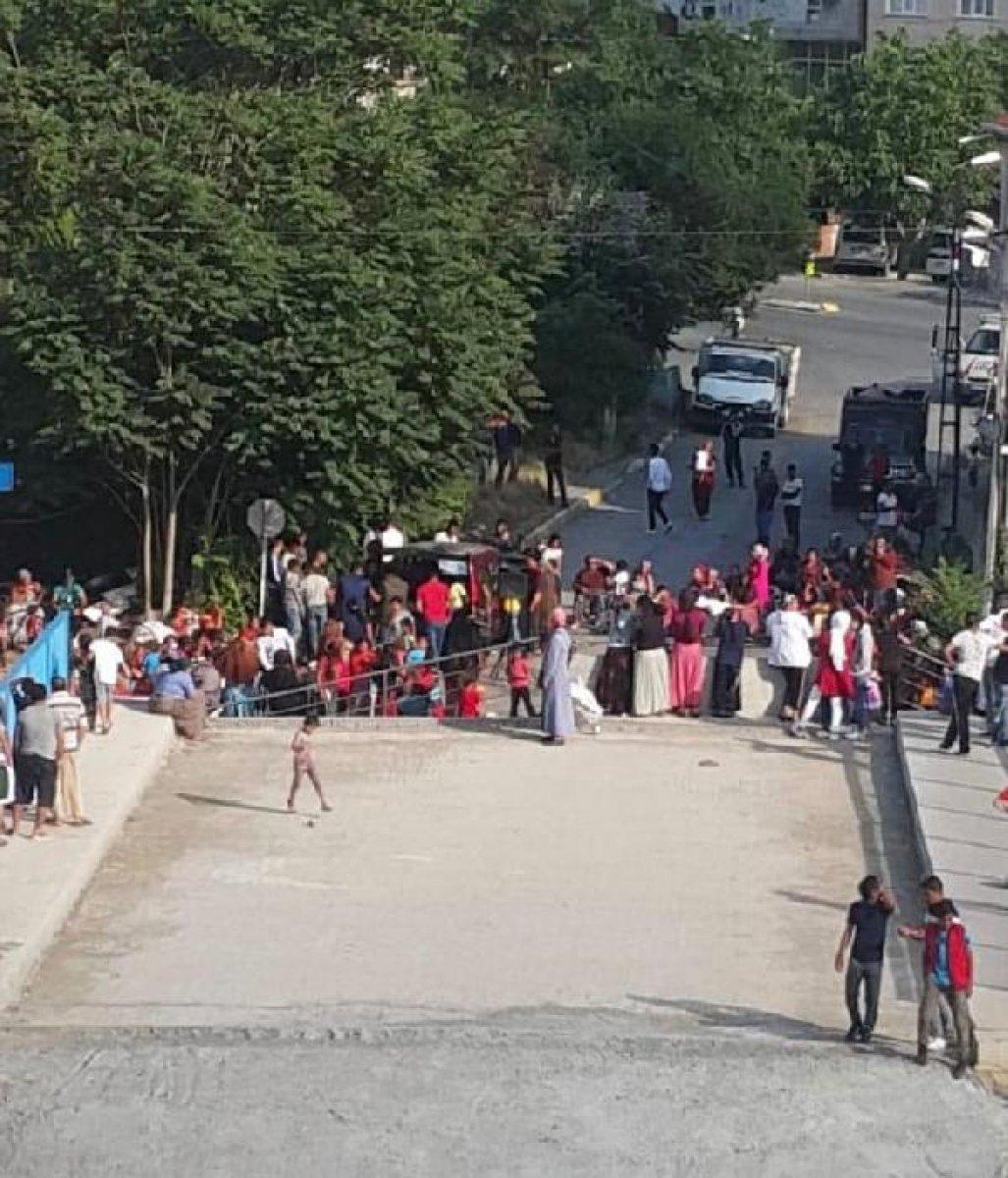 Ataşehir'de sosyal mesafesiz sokak düğünü