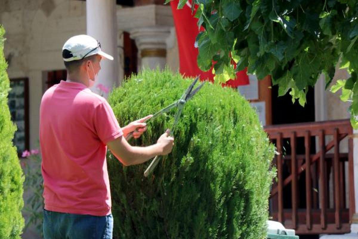 Edirne'de 6 asırlık camide 'imam-cemaat' dayanışması