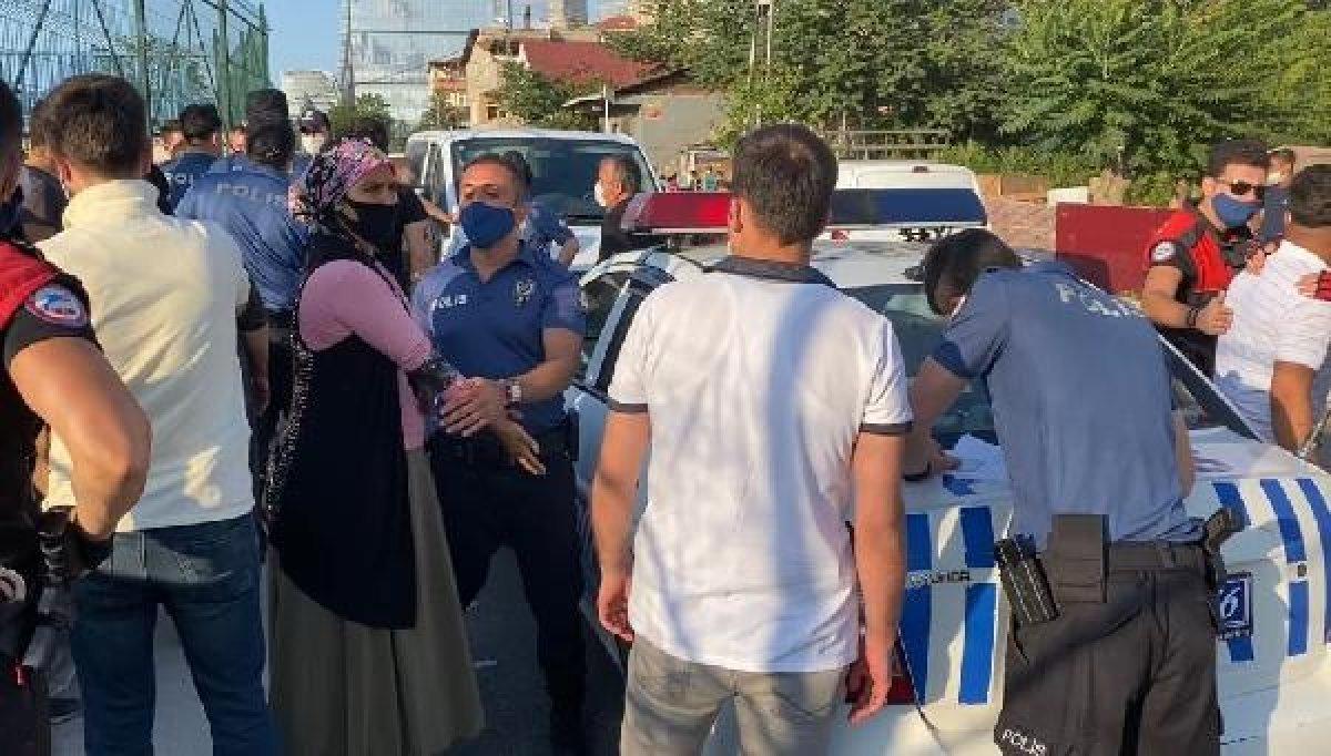 Ataşehir'de sosyal mesafesiz sokak düğünü