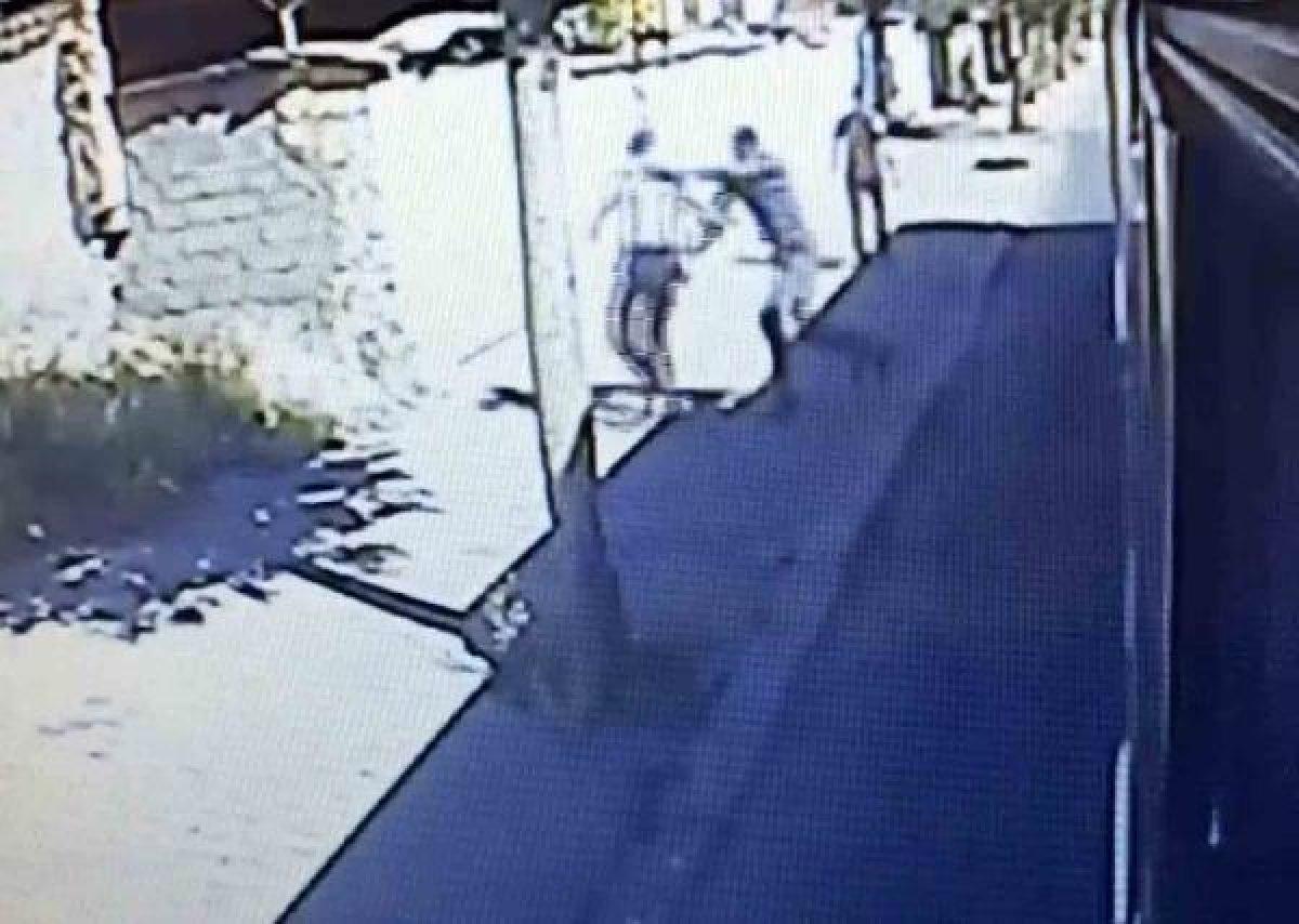 Konya'da güvenlik görevlisi bindiği otobüste bıçaklandı