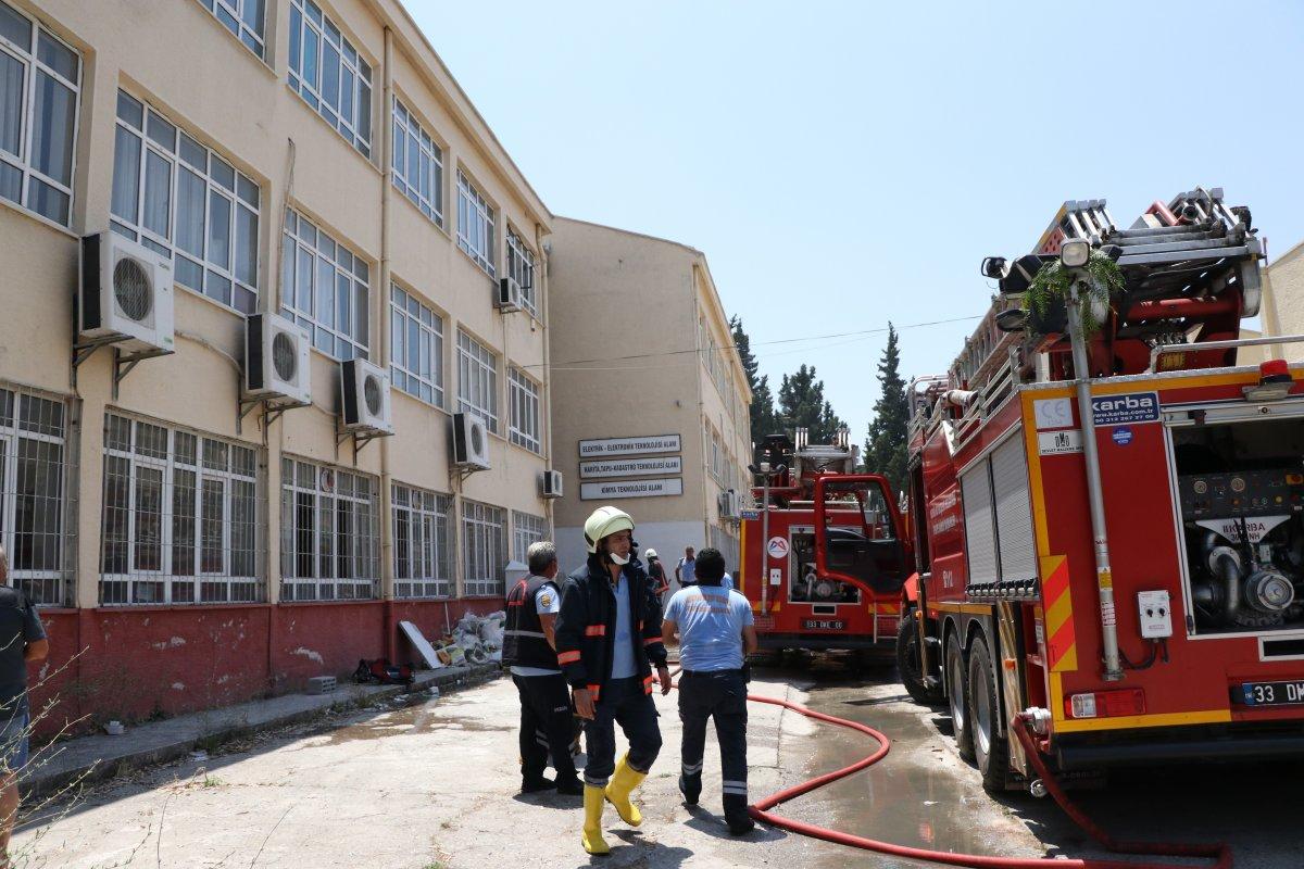 Okuldaki patlamada yaralanan öğretmen hayata veda etti