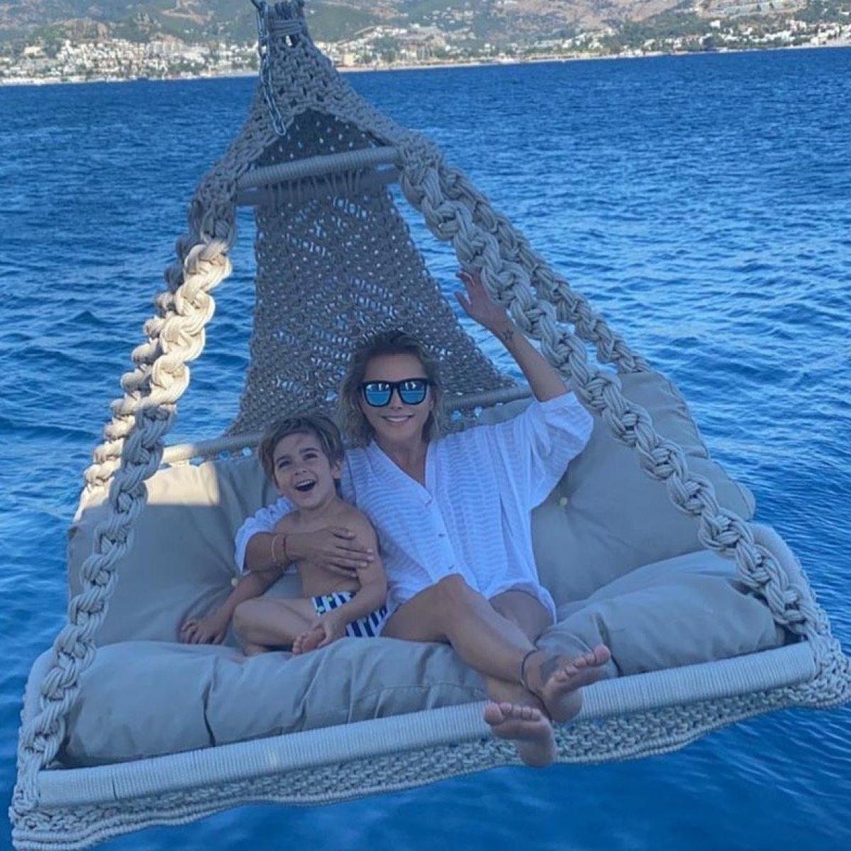 Ece Erken, oğlu Eymen'i  sevgilisiyle tanıştırdı