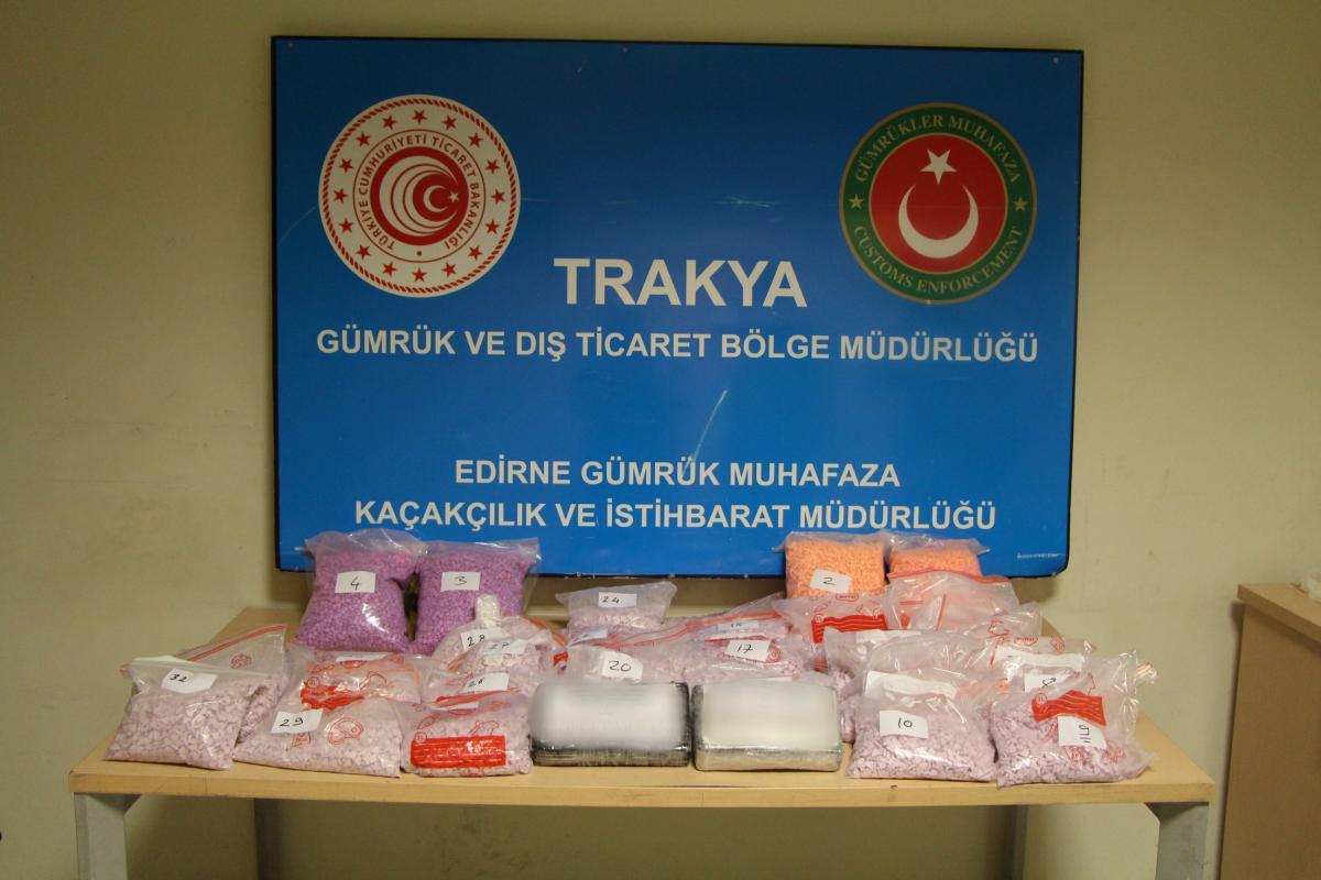 Kapıkule'de 135 bin uyuşturucu hap ele geçirildi