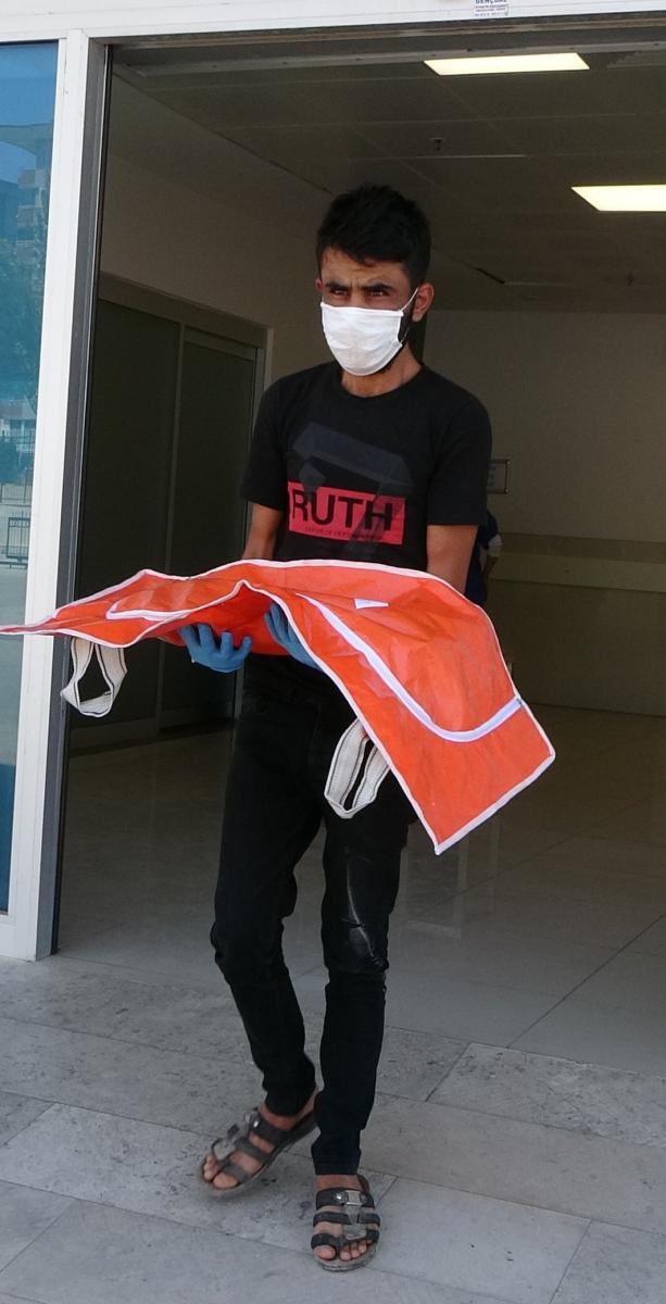 Antalya'da 4 aylık bebeğinin cenazesini kucağında taşıdı