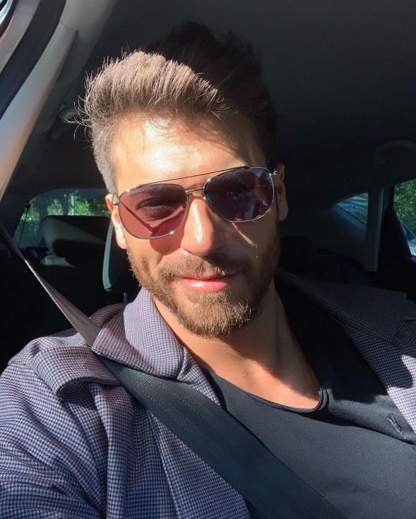 İtalyan oyuncu Can Yaman için ağlıyor