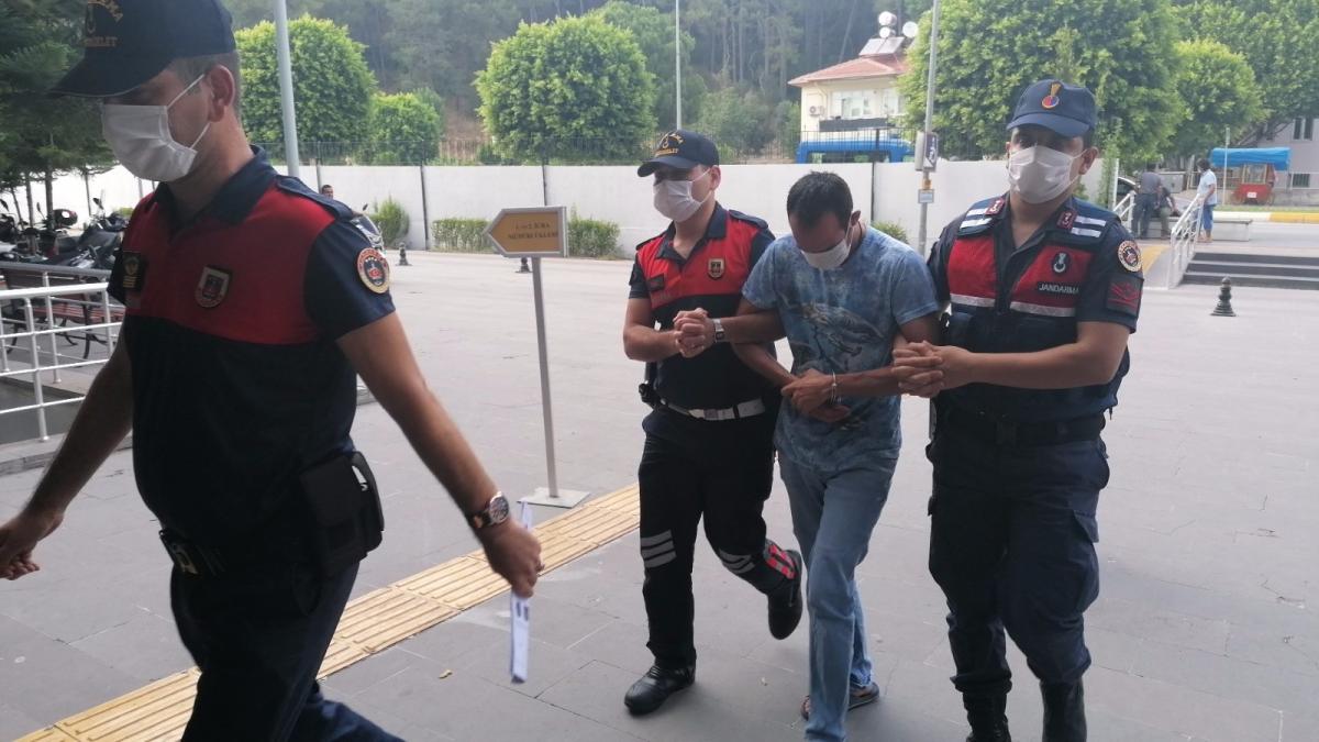 Antalya’da bir firari kardeşinin kimliğiyle yakalandı