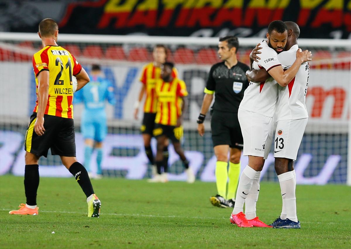 Gençlerbirliği deplasmanda Göztepe'ye 3 attı