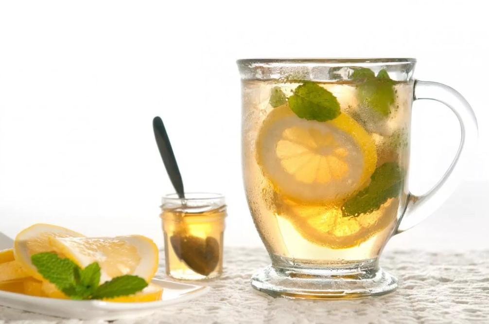 Sıcak havalarda sıvı kaybını engelleyen içecekler