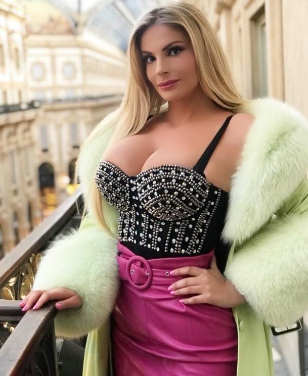 İtalyan oyuncu Can Yaman için ağlıyor