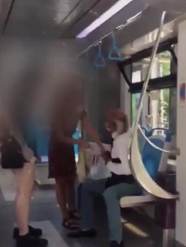 İzmir'de emekli hakimden metroda fotoğraflı taciz