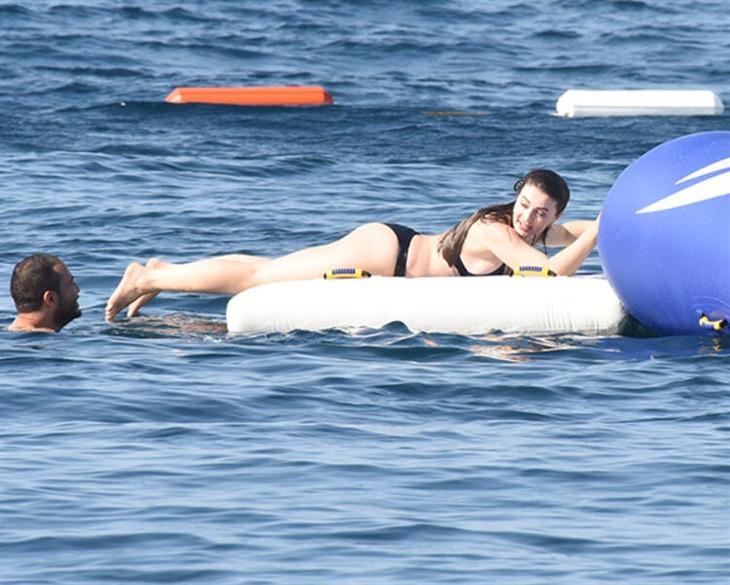 Burcu Özberk, balona çıkmakta zorlandı