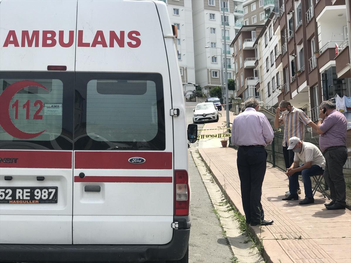 Çöp kamyonunun çarptığı yaşlı kadın, hayatını kaybetti