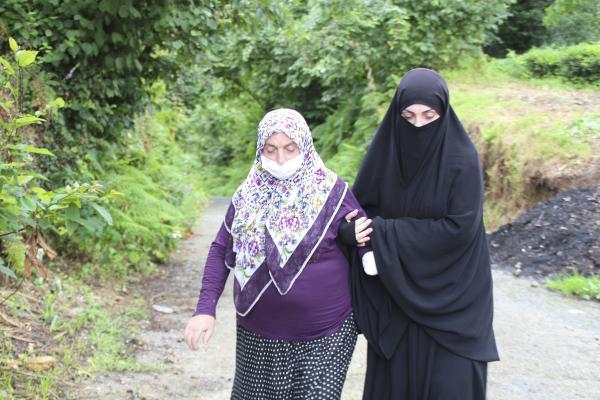 Trabzon'da 3 köpeğin saldırısına uğradı, kolunu kaybetti