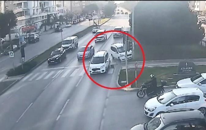 Samsun’da trafik kazaları kamerada