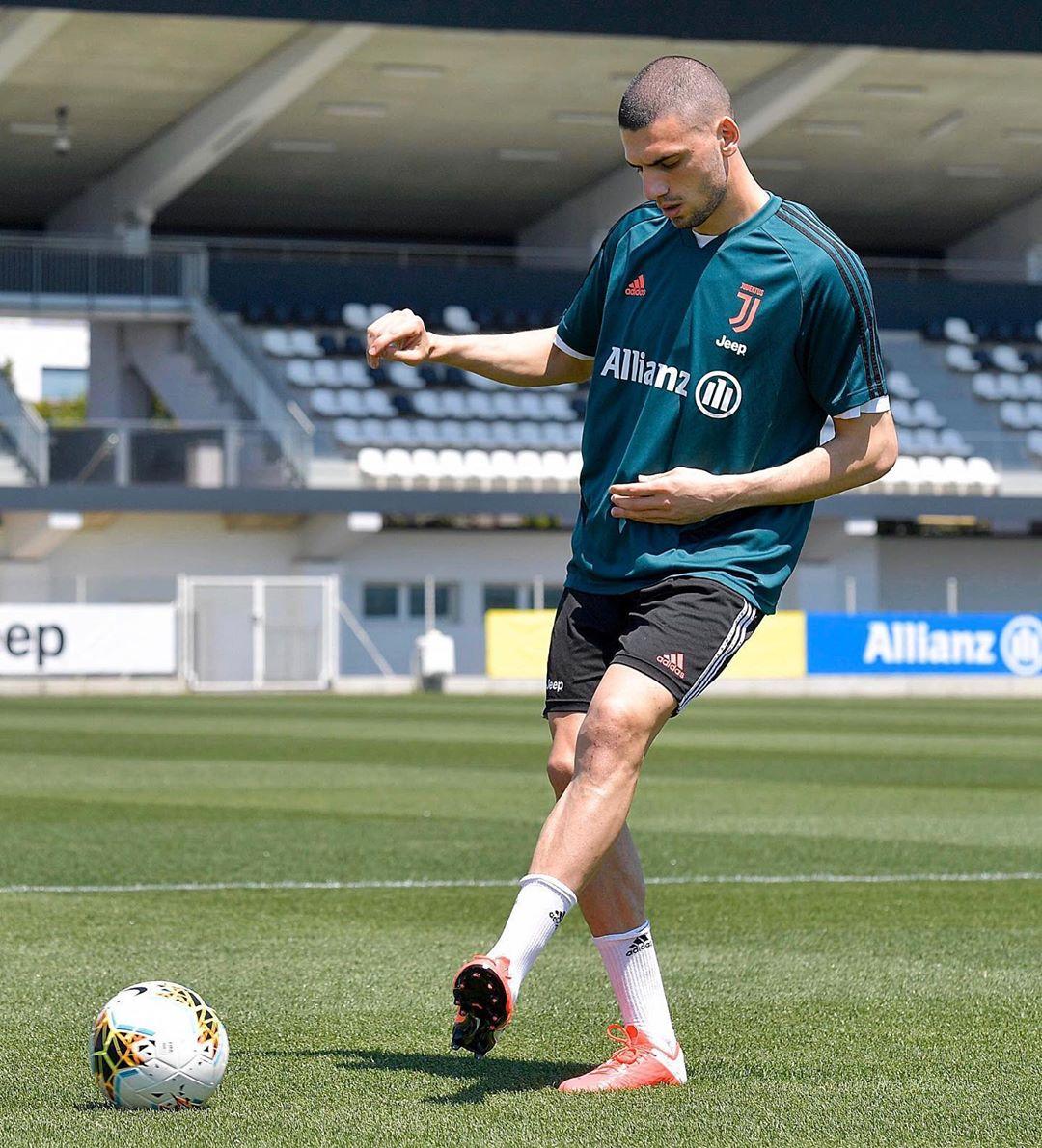 Merih Demiral sahalara geri döndü