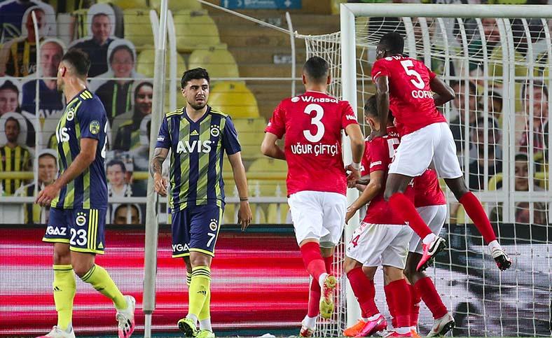 Fenerbahçe, evinde mağlup oldu