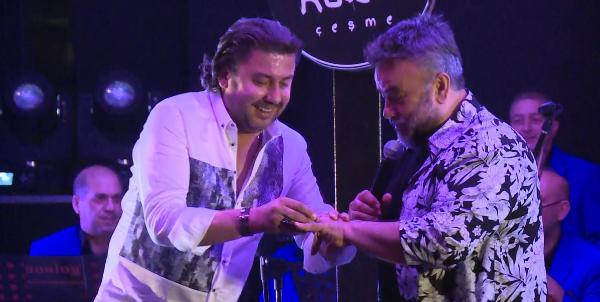 Bülent Serttaş'a 10 bin dolarlık yüzük hediye edildi