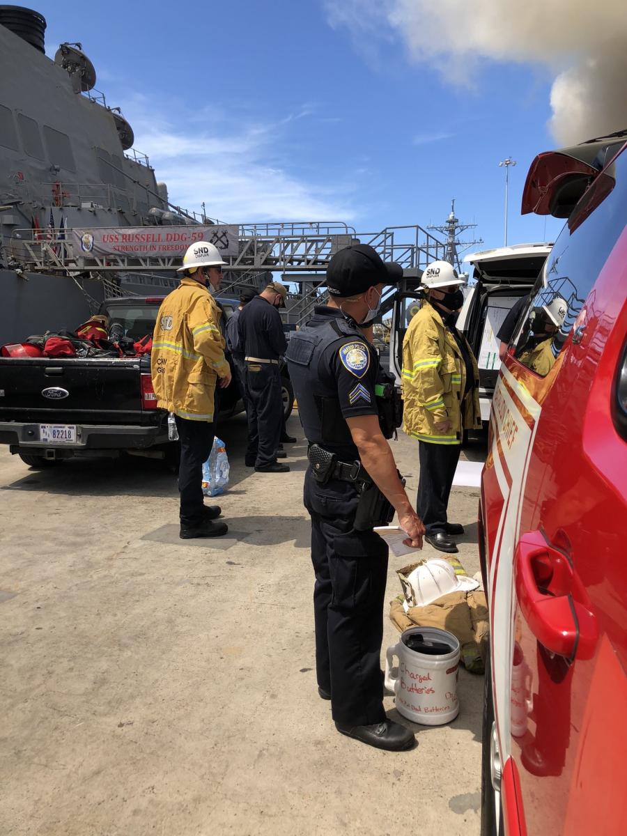 ABD'de limanda bulunan bir savaş gemisinde yangın çıktı