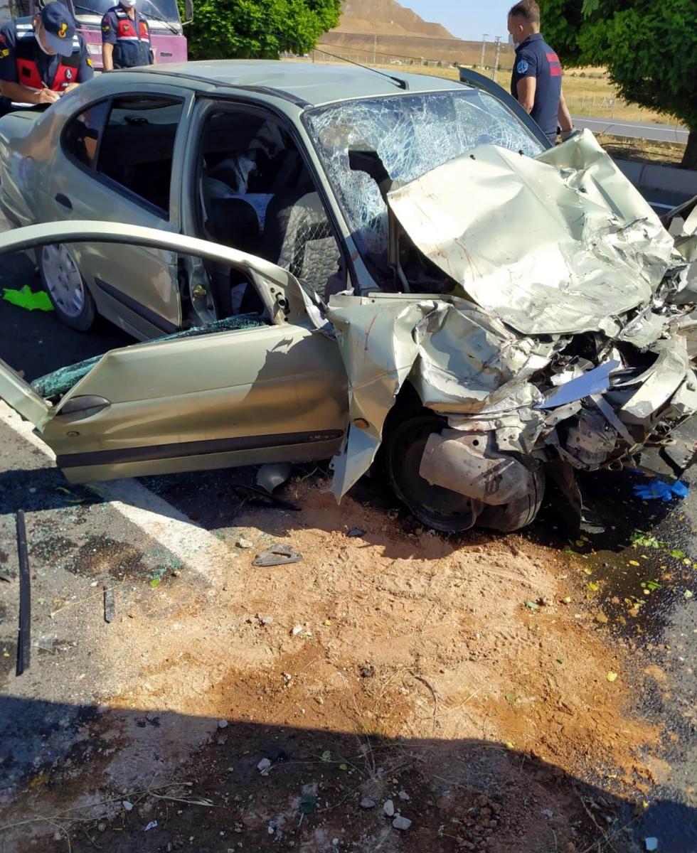 Kayseri'de kaza yapan polis memuru hayatını kaybetti