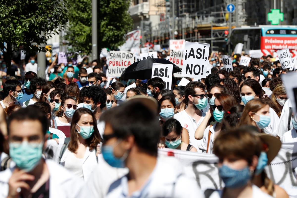 İspanya'da sağlık çalışanlarından protesto