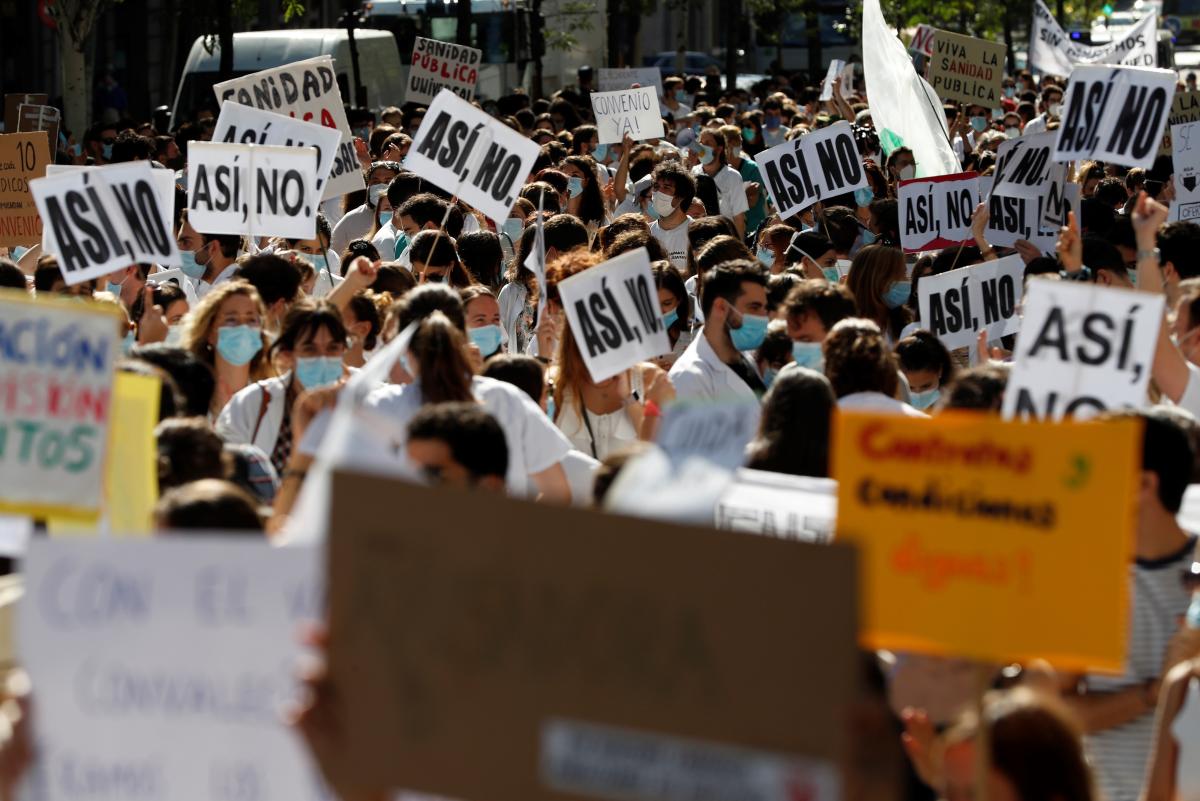 İspanya'da sağlık çalışanlarından protesto