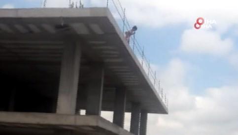 İstanbul'da çocukların inşaattaki tehlikeli oyunu