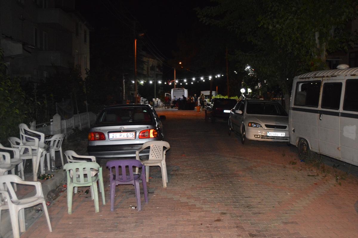 Afyonkarahisar'da polislere saldırı: 4 polis yaralandı