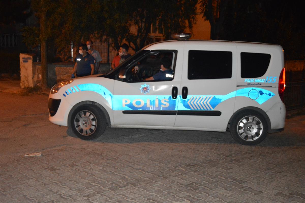 Afyonkarahisar'da polislere saldırı: 4 polis yaralandı