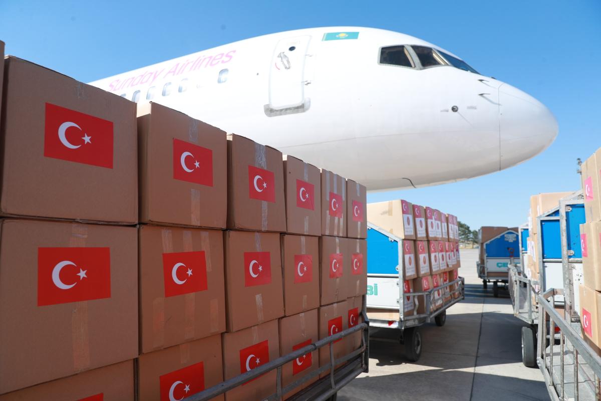 Türkiye’den Kazakistan’a tıbbi malzeme yardımı