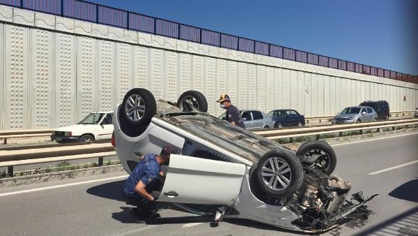 Eskişehir'de, alkol muayenesinde polise zor anlar yaşattı