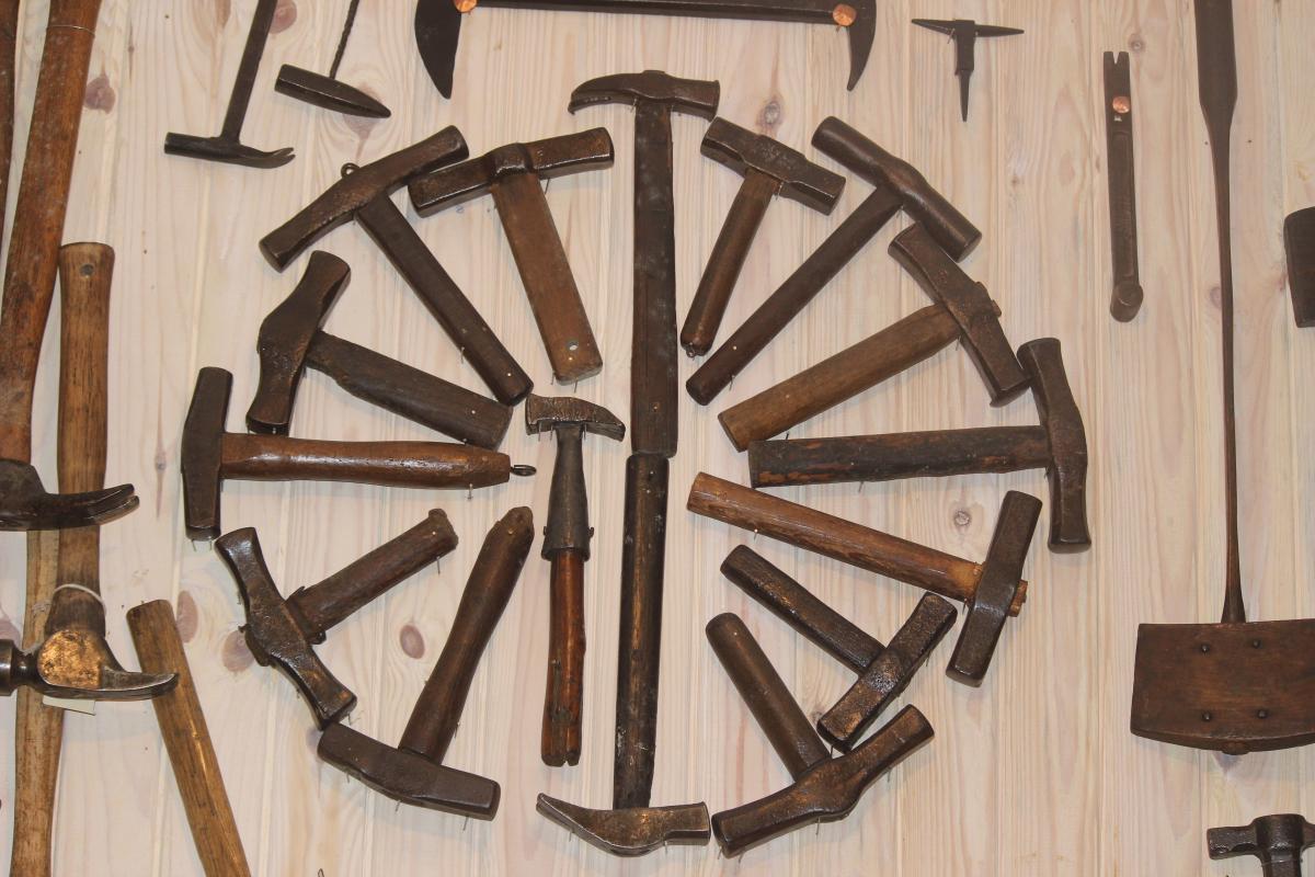 Türkiye'nin ilk çekiç koleksiyonuna sahip