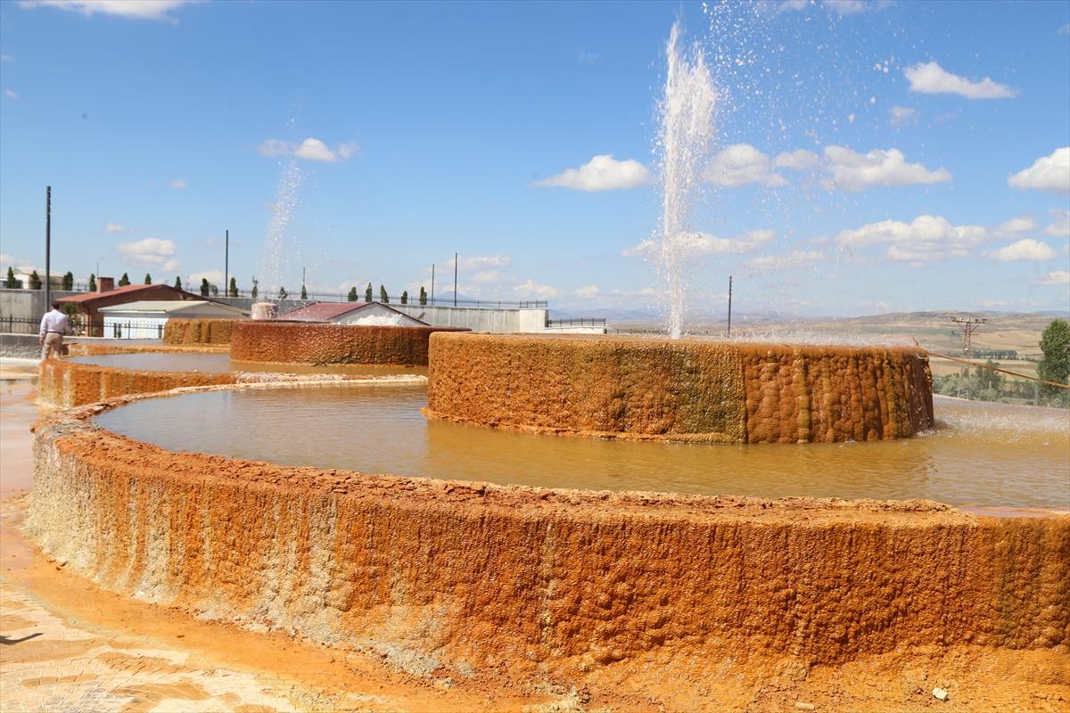 Altınkale, Pamukkale'ye benzerliğiyle dikkat çekiyor